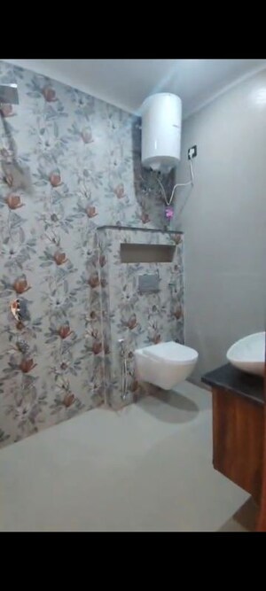 Bathroom in 3 BHK Builder Floor at Danda Dhoran – for Rent