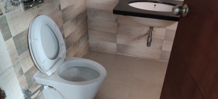 Bathroom, chanda nagar 2 Bedroom 1000 Sq.Ft. Apartment In Chanda Nagar Hyderabad 10464735