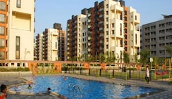 3 BHK + Servant Room Apartment For Sale in Clover Acropolis