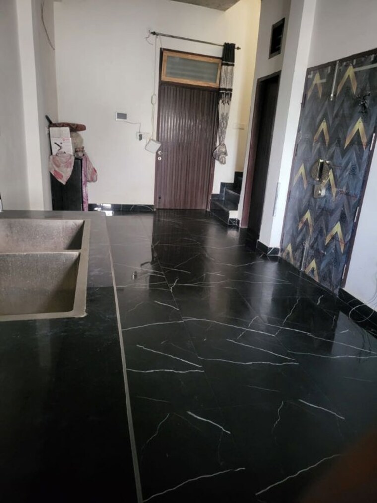 Kitchen, maruti kunj 2.5 Bedroom 90 Sq.Yd. Independent House In Maruti Kunj Gurgaon 10464754