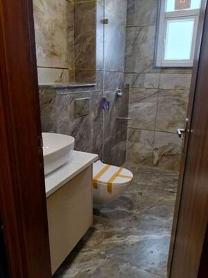 Washroom in 3 BHK Builder Floor at BPTP Green Oaks, Sector 70a – for Sale