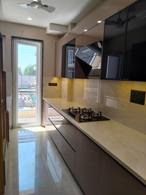 Kitchen in 3 BHK Builder Floor at BPTP Green Oaks, Sector 70a – for Sale