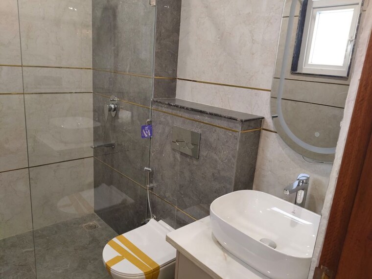 Bathroom, bptp-green-oaks 3 Bedroom 179 Sq.Yd. Builder Floor In Sector 70a Gurgaon 10464760