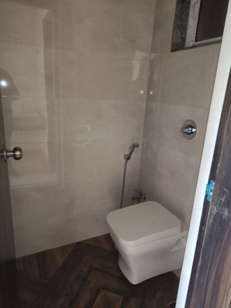 Bathroom, shree-tirupati-stg-signature-residency 1 Bedroom 450 Sq.Ft. Apartment In Patlipada Thane 10464418