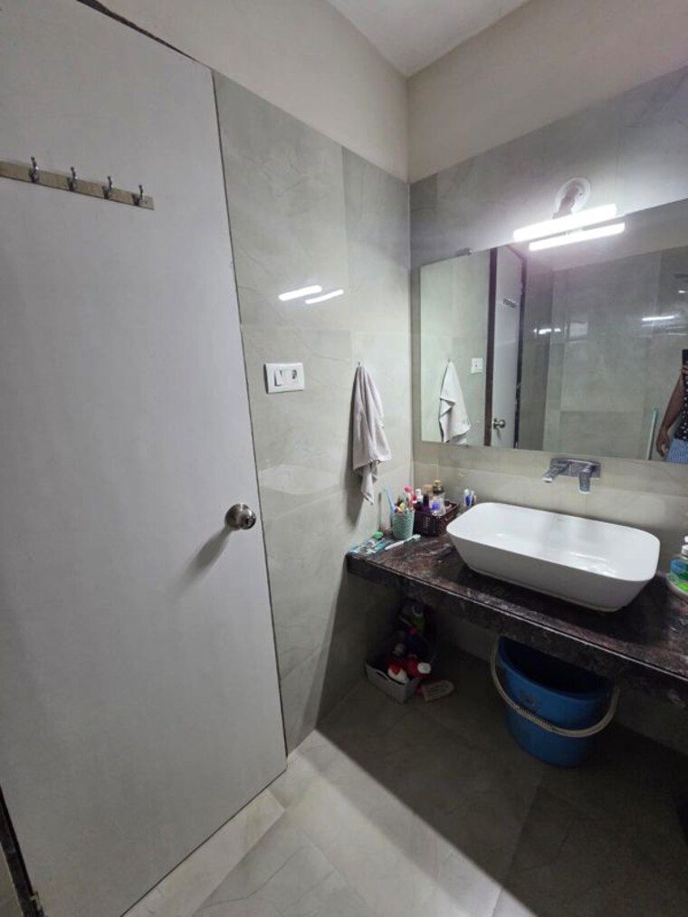 Bathroom, dosti-desire 1.5 Bedroom 568 Sq.Ft. Apartment In Brahmand Thane 10464784