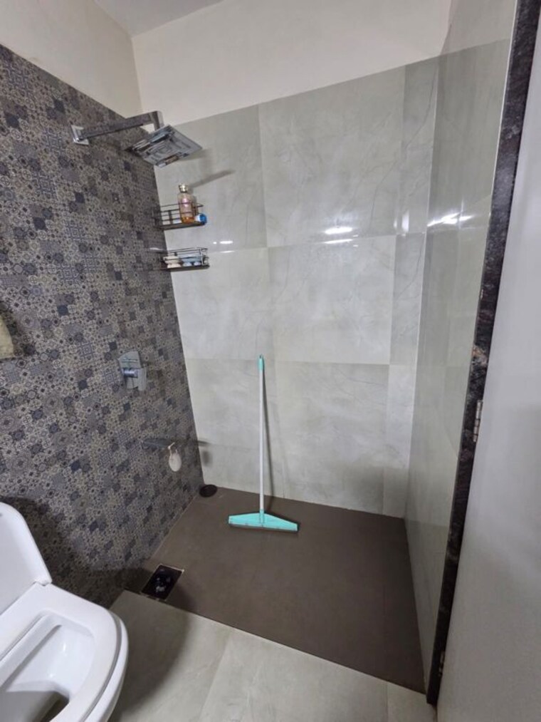 Bathroom, dosti-desire 1.5 Bedroom 568 Sq.Ft. Apartment In Brahmand Thane 10464784