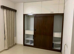 Room in 3 BHK Apartment at Rustomjee Urbania Athena, Majiwada – for Sale
