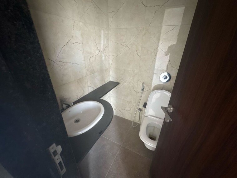 Bathroom, yashwin-orrizonte 2.5 Bedroom 890 Sq.Ft. Apartment In Kharadi Pune 10464791