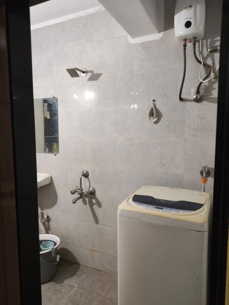 Bathroom, aundh gaon 1 Bedroom 800 Sq.Ft. Apartment In Aundh Gaon Pune 10464796