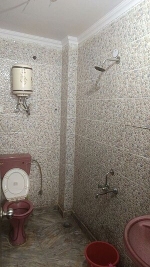 Bathroom in 1 RK Builder Floor at Patel Nagar – for Rent