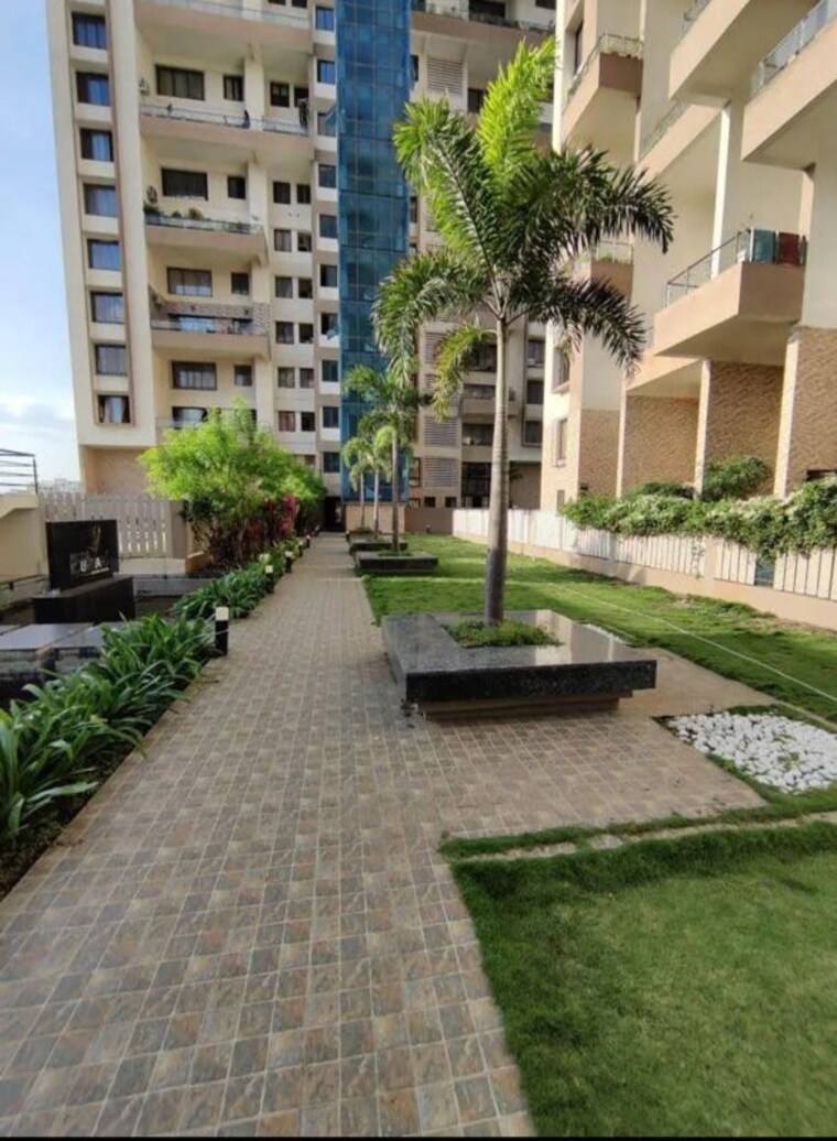 Balcony, raja-pittie-kourtyard 2 Bedroom 1200 Sq.Ft. Apartment In Kharadi Pune 10410485
