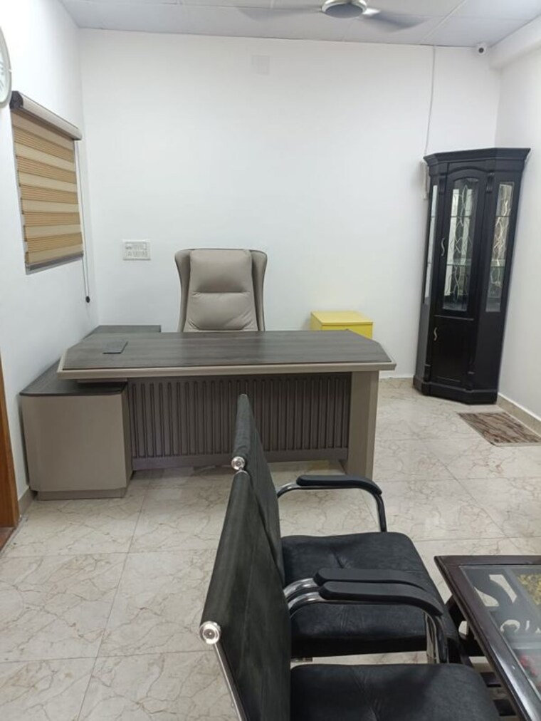 Living Room, sector 2 Commercial Office Space 1800 Sq.Ft. In Sector 2 Noida 10464836