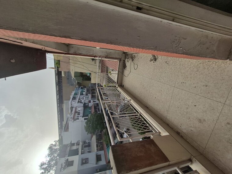 Balcony, mayur vihar 2.5 Bedroom 1250 Sq.Ft. Apartment In Mayur Vihar Delhi 10464840
