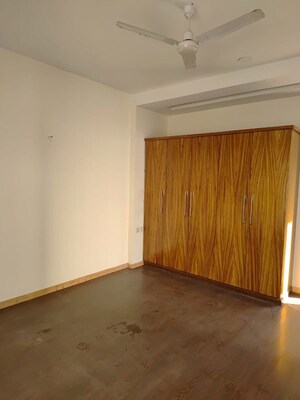 Room in 3 BHK Builder Floor at NKV Golden Avenue, Sohna Sector 35 – for Rent