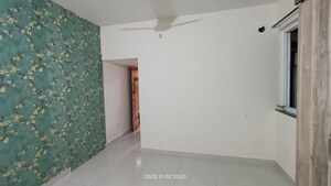 2 BHK Apartment For Rent in Pashmina Waterfront, Old Madras Road
