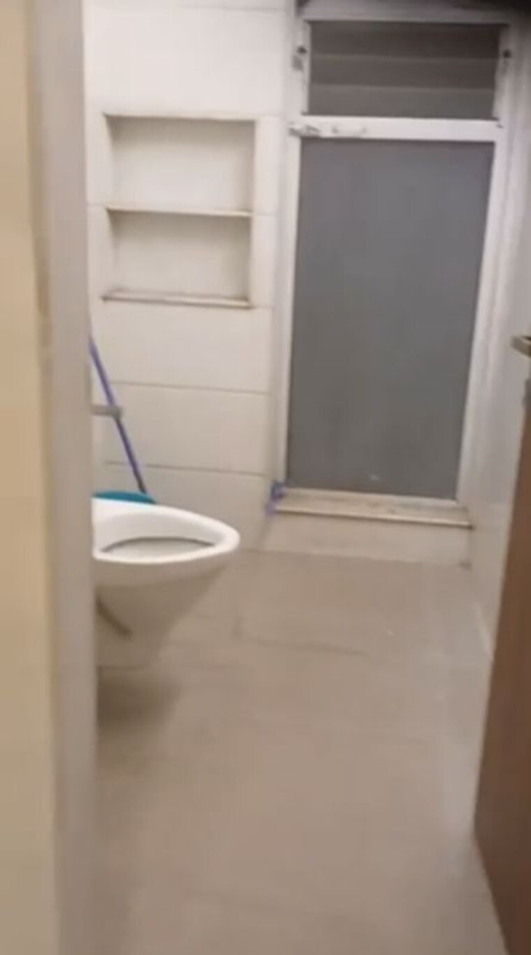 Bathroom, bdl-aura-apartments 2 Bedroom 700 Sq.Ft. Apartment In Chembur Mumbai 10464865