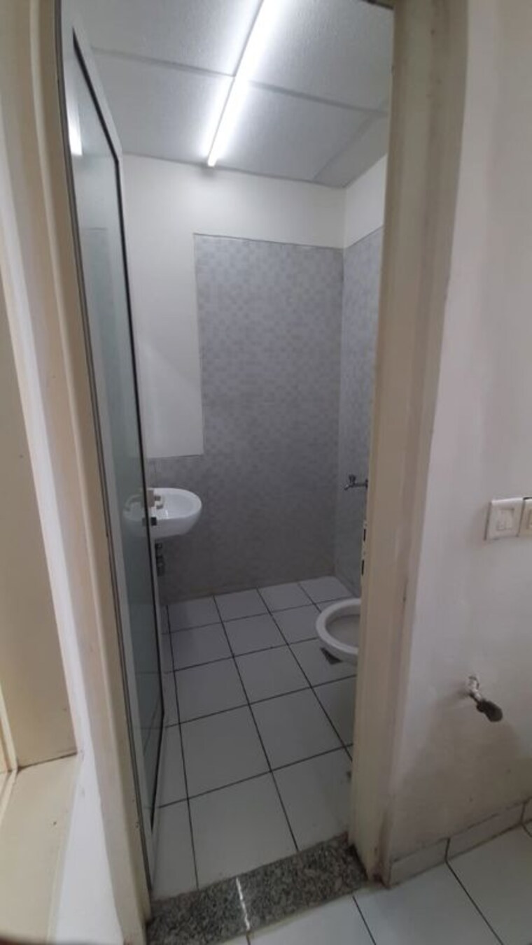 Bathroom, jaypee-moon-court 2 Bedroom 1420 Sq.Ft. Apartment In Jaypee Greens Greater Noida 10464901