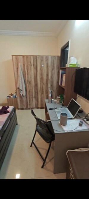 Team Area in 3 BHK Apartment at Gokul CHS Chembur, Chembur – for Sale