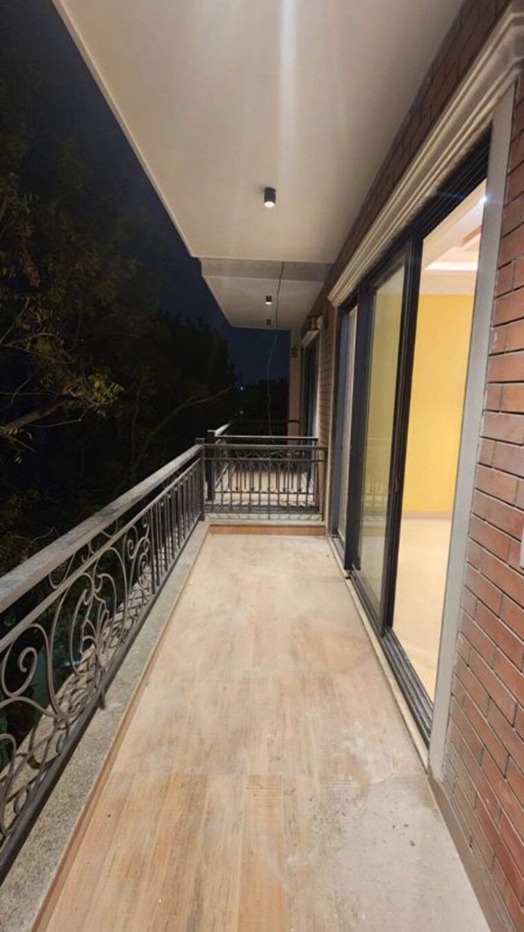 Balcony, sector 15 4 Bedroom 2500 Sq.Ft. Builder Floor In Sector 15 Gurgaon 10464904