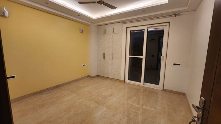 Room, sector 15 4 Bedroom 2500 Sq.Ft. Builder Floor In Sector 15 Gurgaon 10464904