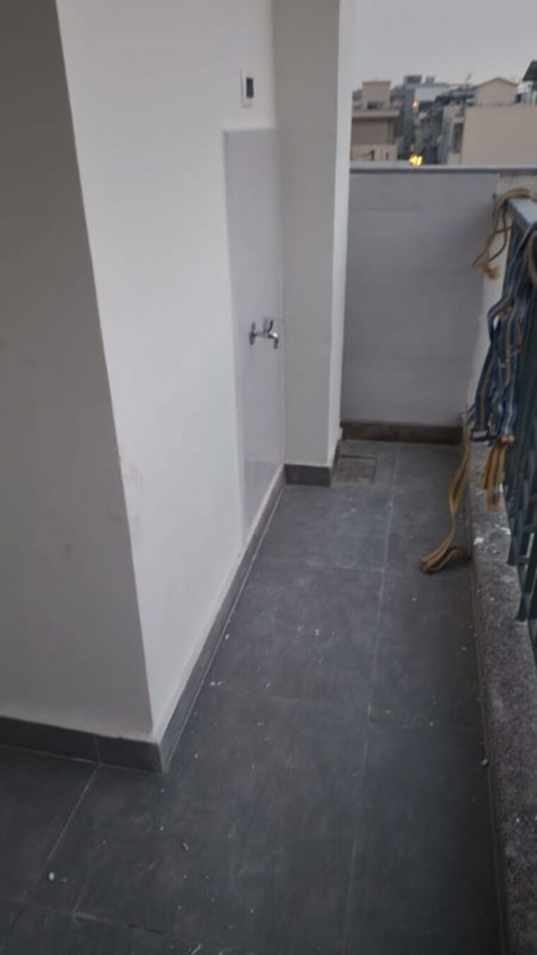 Balcony, sector 15 4 Bedroom 2500 Sq.Ft. Builder Floor In Sector 15 Gurgaon 10464904