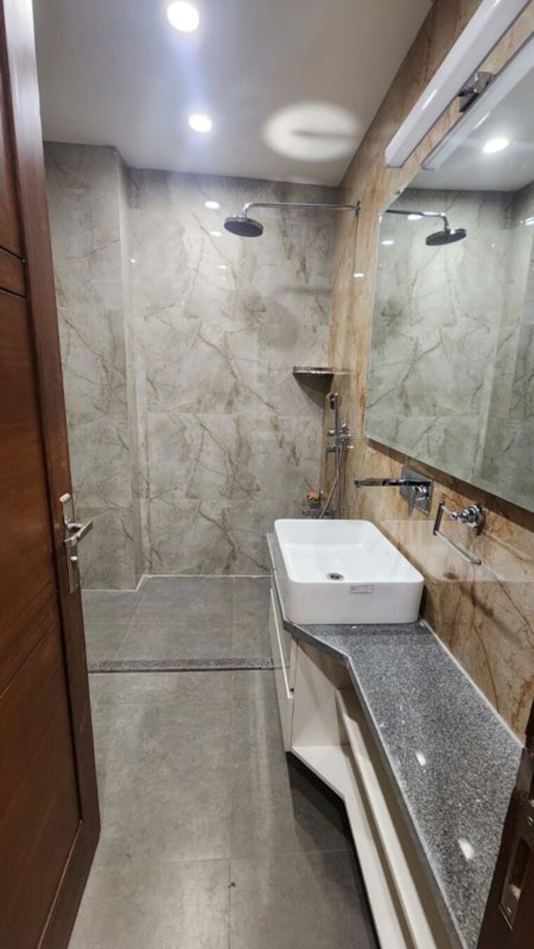 Bathroom, sector 15 4 Bedroom 2500 Sq.Ft. Builder Floor In Sector 15 Gurgaon 10464904