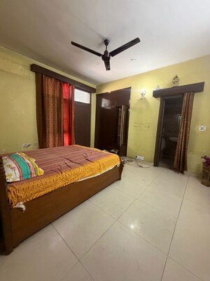 Bedroom in 3 BHK Apartment at Hope Apartments, Sector 15 – for Rent