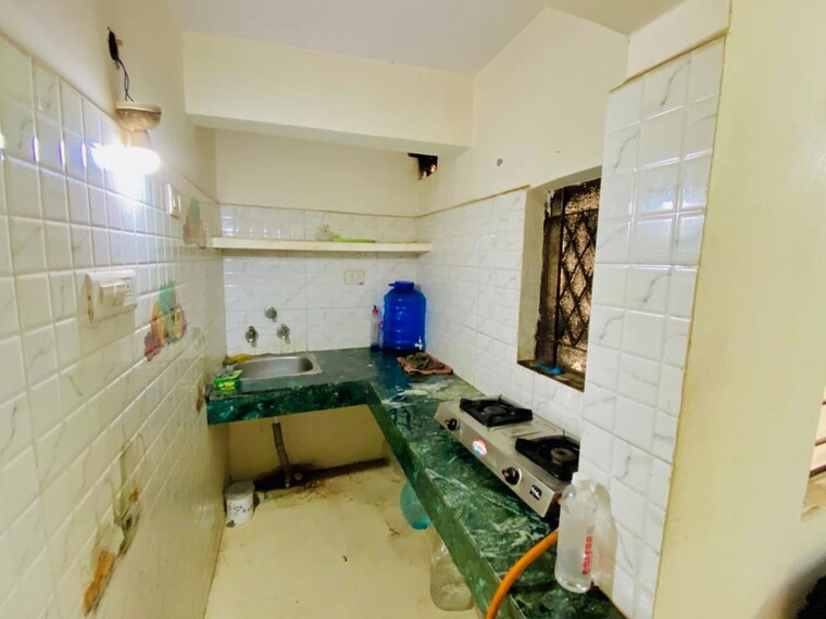 Kitchen, khirki extension 1 Bedroom 50 Sq.Yd. Builder Floor In Khirki Extension Delhi 10464650