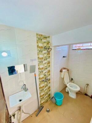 Bathroom in 1 BHK Builder Floor at Khirki Extension – for Rent