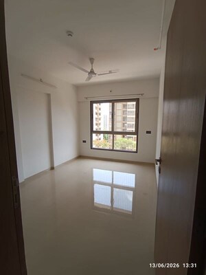 Room in 1 BHK Apartment at PGD Pinnacle, Mundhwa – for Rent