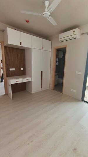 Room in 3 BHK Apartment at M3M Heights, Sector 65 – for Rent