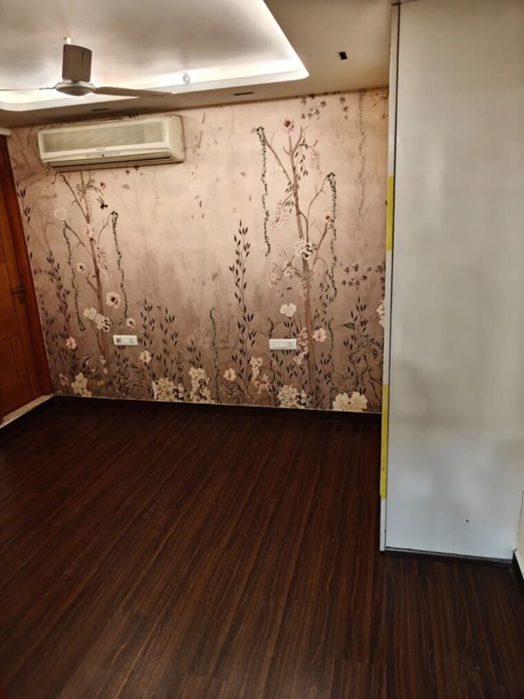 undefined, east of kailash 2 Bedroom 150 Sq.Yd. Builder Floor In East Of Kailash Delhi 10464989