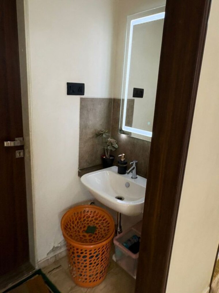 Bathroom, puraniks-kanchanpushp-complex 1 Bedroom 340 Sq.Ft. Apartment In Kavesar Thane 10465018