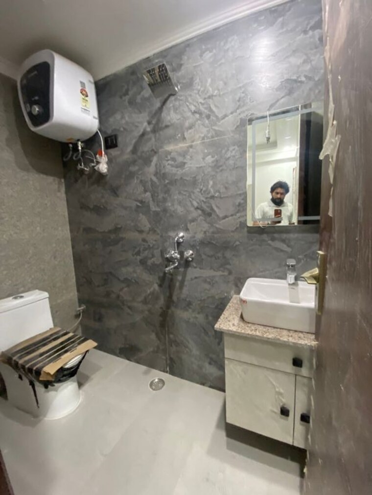 Bathroom, saket 2 Bedroom 1050 Sq.Ft. Apartment In Saket Delhi 10465047