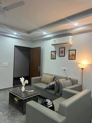 Team Area in 1 BHK Apartment at Saket – for Rent