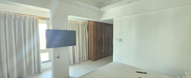 Room, summer-queen 3 Bedroom 1100 Sq.Ft. Apartment In Santacruz West Mumbai 10465089