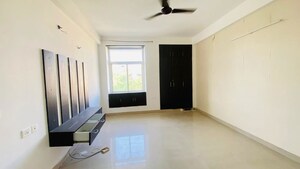 Team Area in 3 BHK Builder Floor at Omaxe Silver Birch, North Mullanpur – for Rent