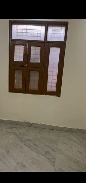 Room in 2 BHK Builder Floor at Dwarka Mor – for Rent