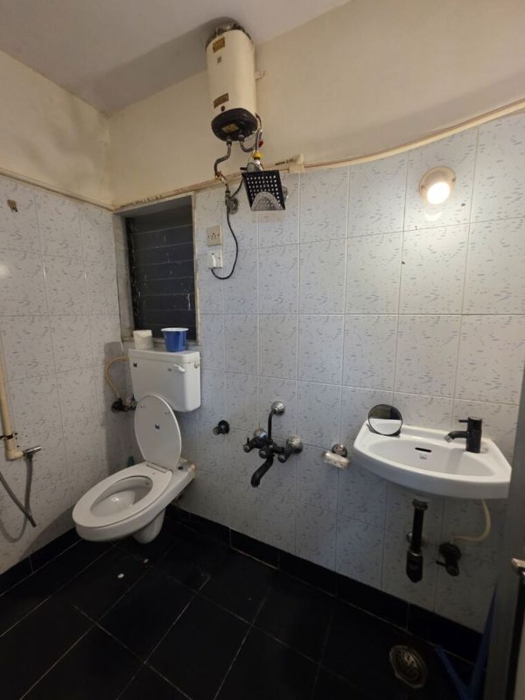 Bathroom, sunteck-city-avenue-2 2 Bedroom 800 Sq.Ft. Apartment In Goregaon West Mumbai 10465115