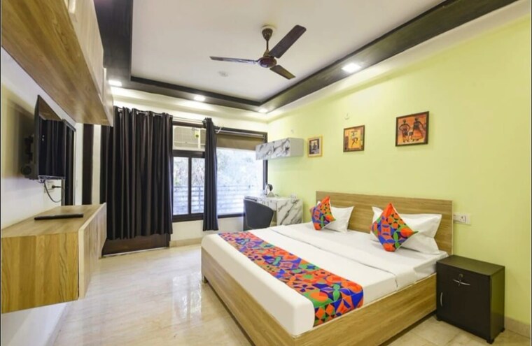 Bedroom, sector 43 4 Bedroom 2400 Sq.Ft. Builder Floor In Sector 43 Gurgaon 10465087