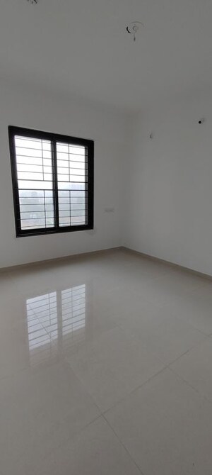 Room in 2 BHK Apartment at Kohinoor Sportsville, Hinjewadi – for Sale