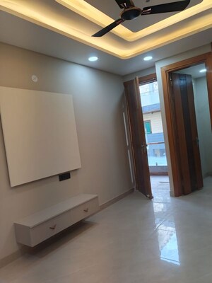 Living Room in 3 BHK Builder Floor at Fidato Honour Homes, Sector 89 – for Sale