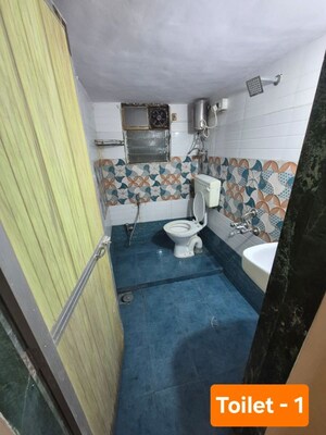 Team Area in 3 BHK Apartment at Doordarshan CHS, Goregaon East – for Rent