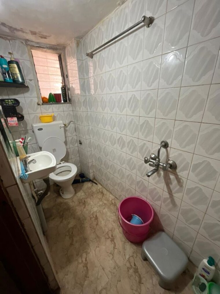 Bathroom, kharghar 2 Bedroom 680 Sq.Ft. Apartment In Kharghar Navi Mumbai 10465174