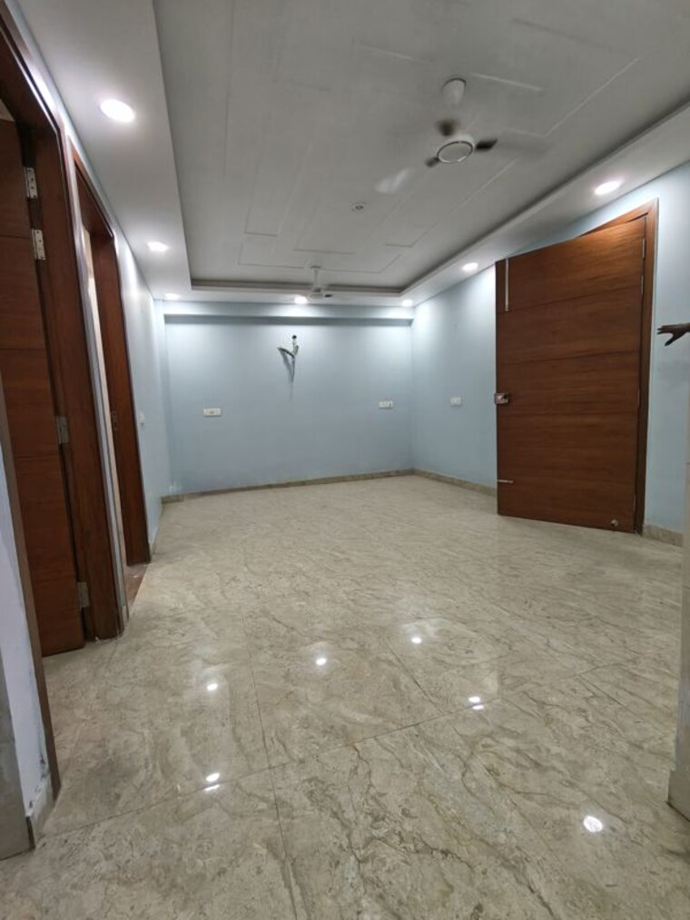 Room, chattarpur 3 Bedroom 125 Sq.Yd. Builder Floor In Chattarpur Delhi 10465175