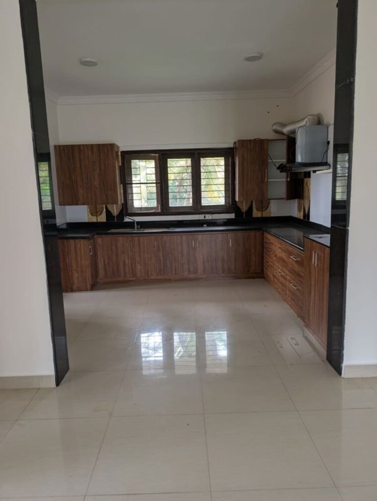 Kitchen, swiss-towns 4 Bedroom 3500 Sq.Ft. Villa In Devanahalli Bangalore 10465170