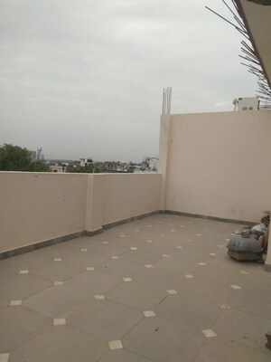 Room in 1 BHK Builder Floor at Mehrauli – for Rent