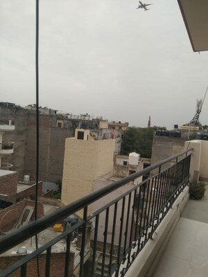 Balcony in 1 BHK Builder Floor at Mehrauli – for Rent