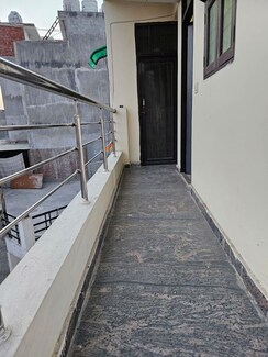1 BHK Builder Floor For Rent in Saket