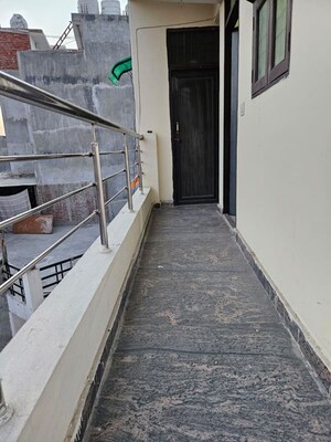 1 BHK Builder Floor For Rent in Saket